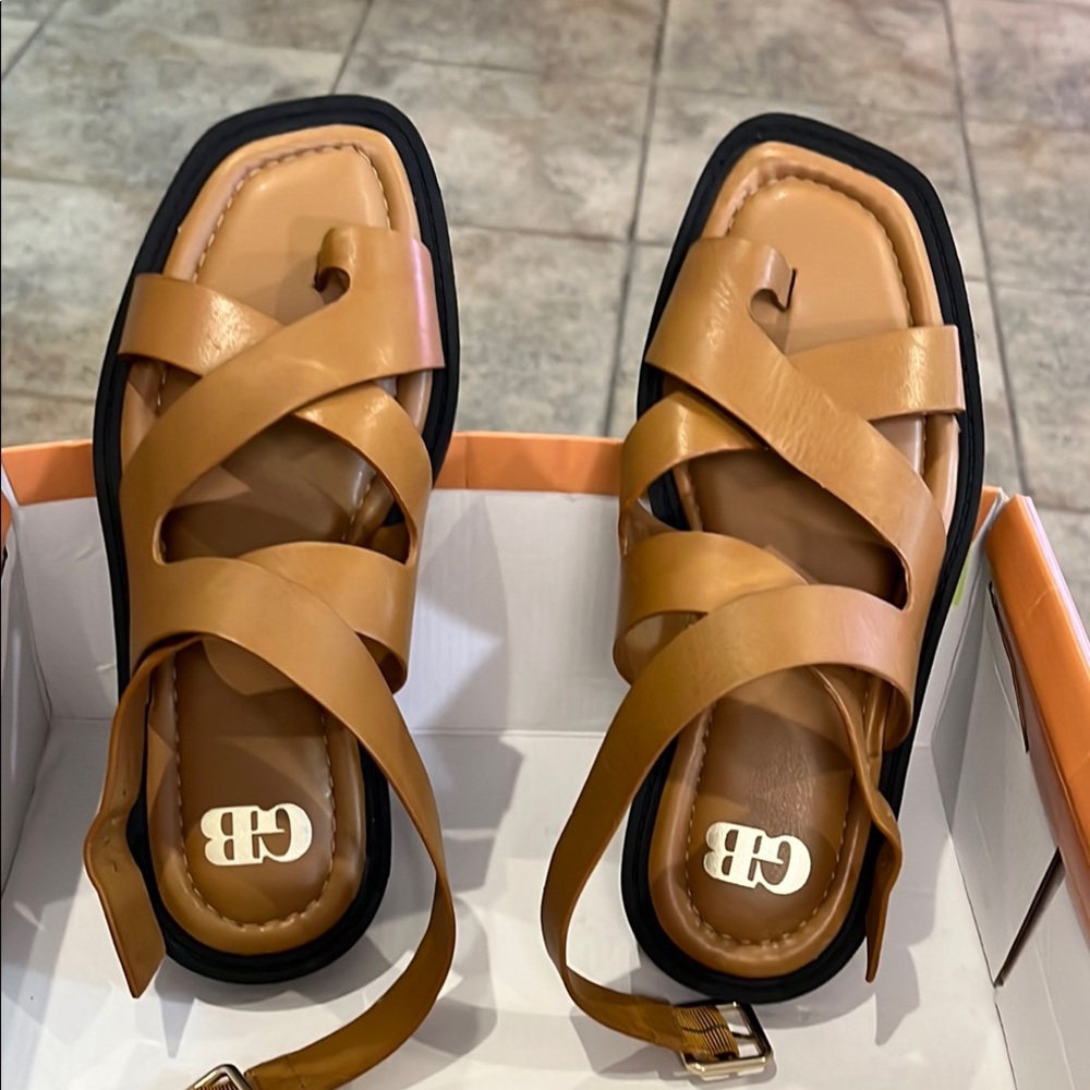 Gianni Bini Back Stage Nude/Tan Sandals New